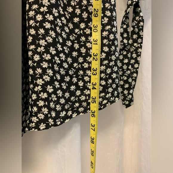 Black & White Floral Dress - Picture 9 of 10